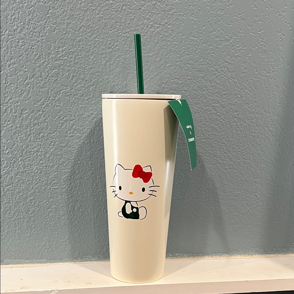 NEW WITH TAGS HELLO KITTY STARBUCKS LARGE CUP